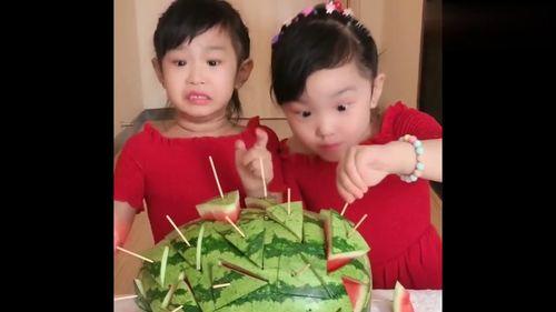 姐妹们吃不吃瓜,吃瓜还是不吃瓜,这成了新话题?